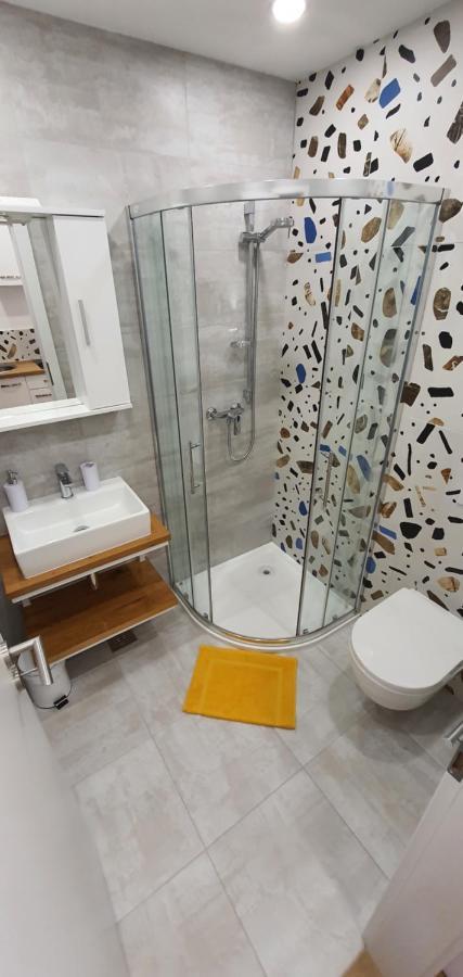 דראמליי Apartments & Rooms Karla מראה חיצוני תמונה