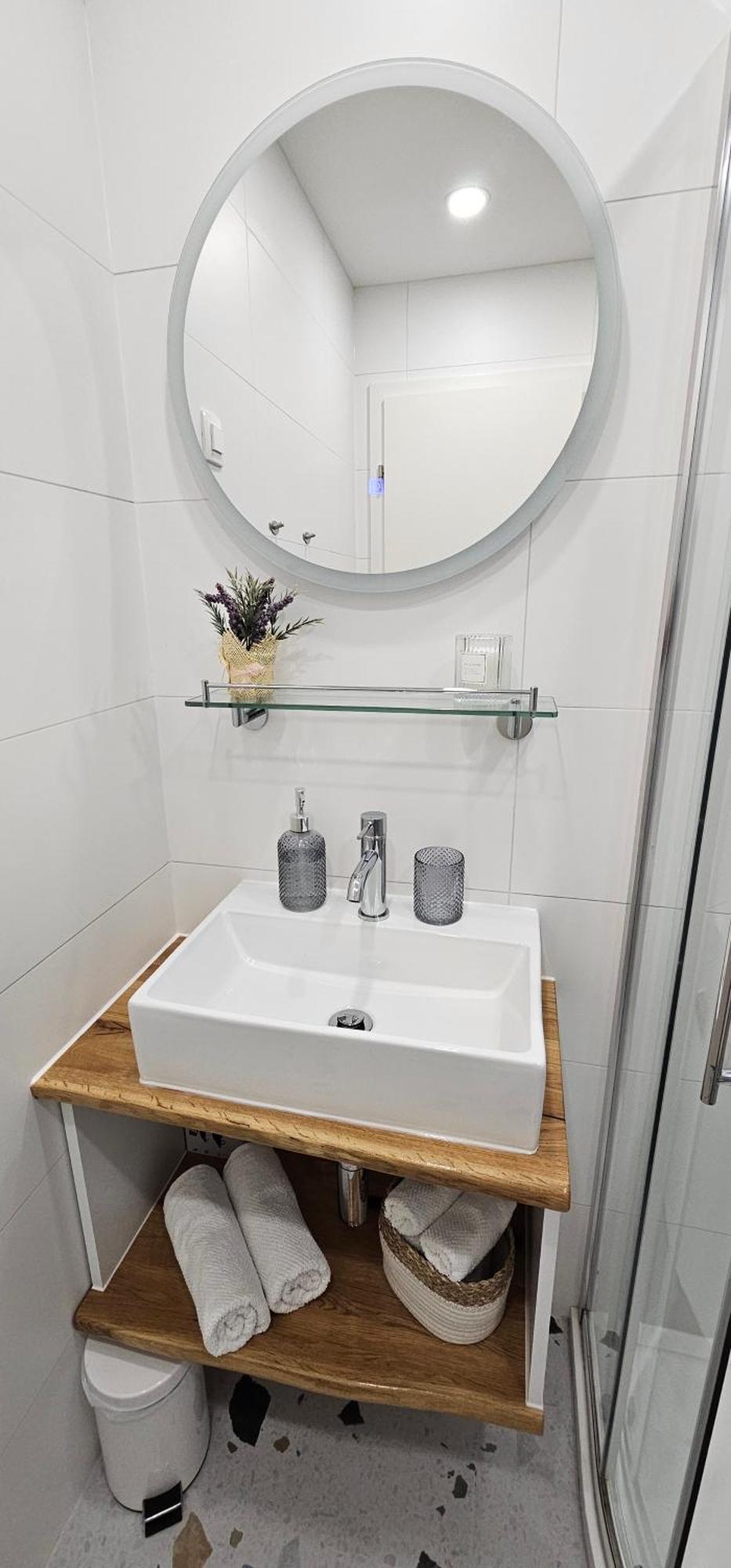 דראמליי Apartments & Rooms Karla מראה חיצוני תמונה